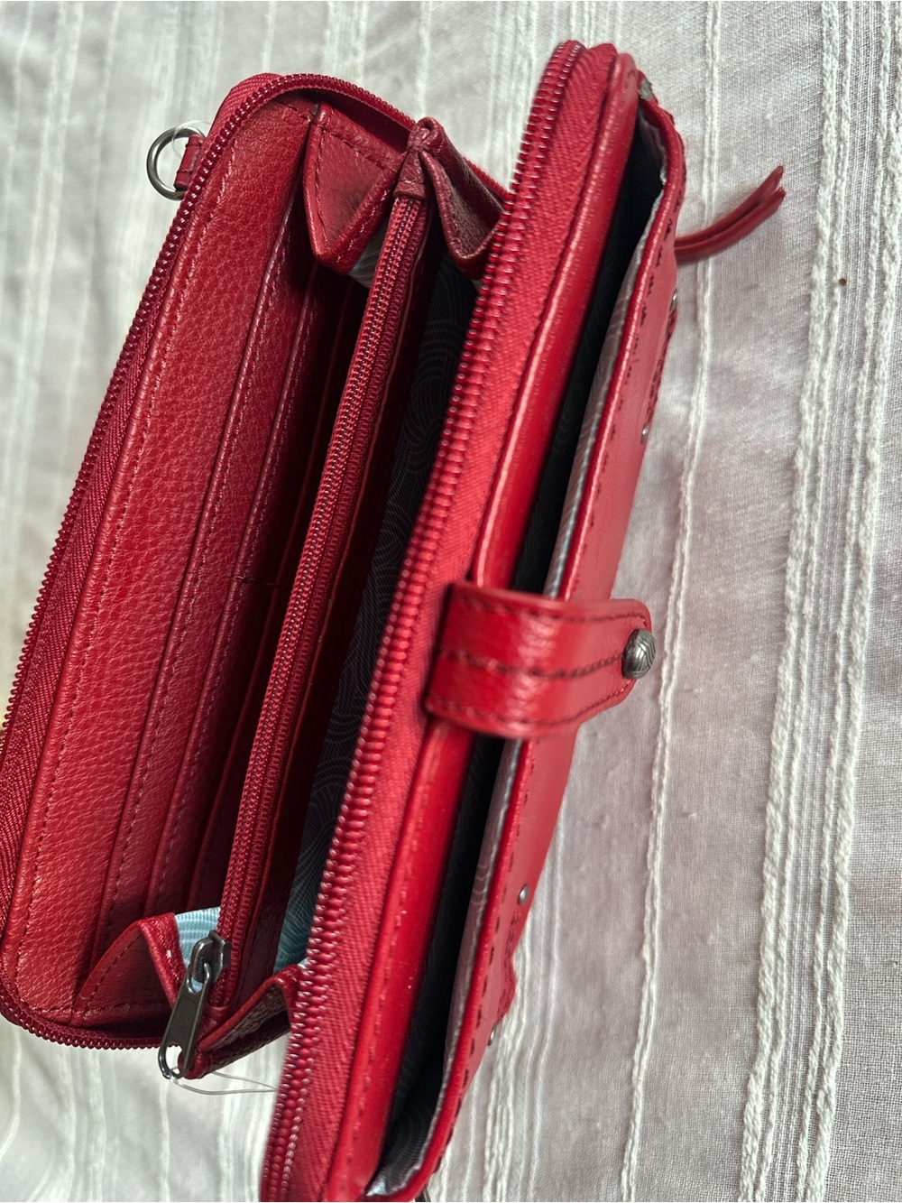 The Sak Iris Large Leather Smartphone Crossbody Wallet/Organizer in Scarlet Red - Picture 7 of 12